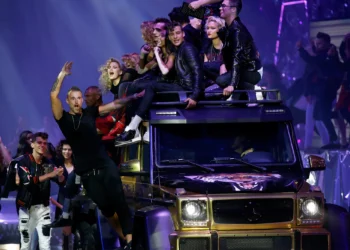  Philipp Plein: A Fusion of Luxury, Boldness, and Rebellion in Fashion