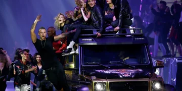  Philipp Plein: A Fusion of Luxury, Boldness, and Rebellion in Fashion