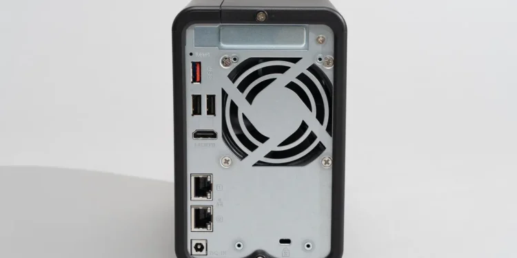 Synology vs. QNAP: Choosing the Right NAS for Your Needs