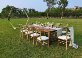 Wholesale Chiavari Chairs For Events Rental: Premium Furniture Solutions by Blossom Furnishings